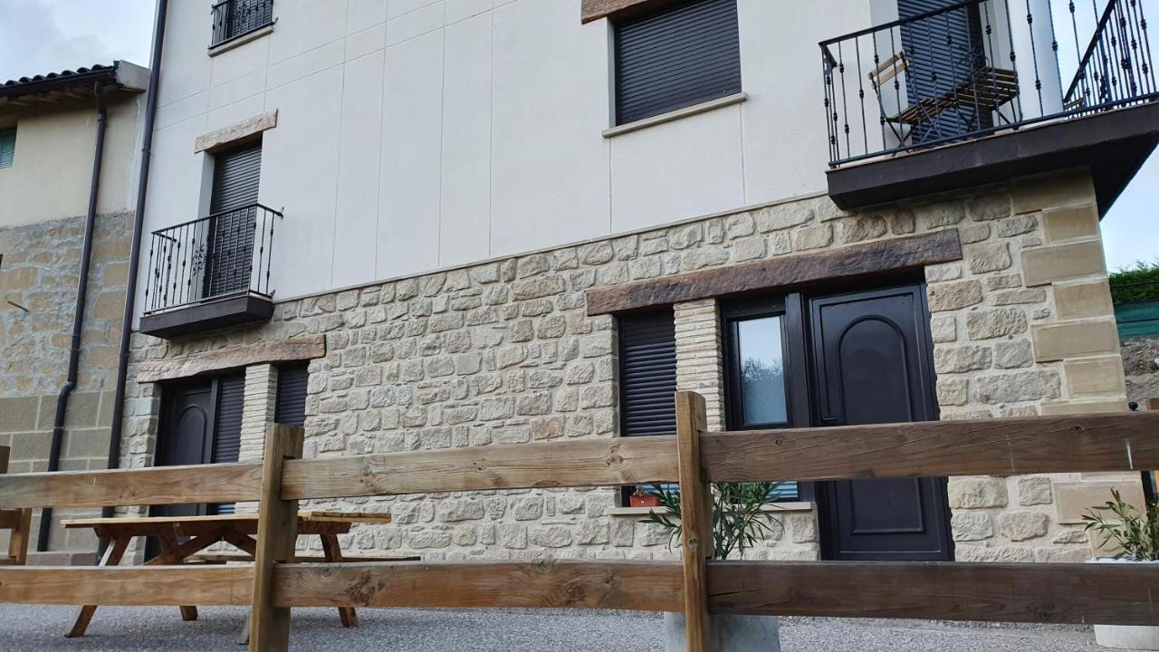 Apartamentos Virgen De Tironcillo Cuzcurrita-Rio Tiron Ngoại thất bức ảnh